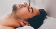 uomo che dorme, disturbi del sonno