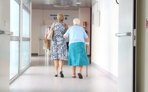 anziano ospedale